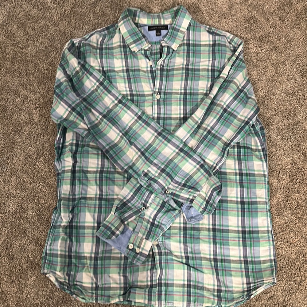 Banana Republic Casual Linen Buttondown